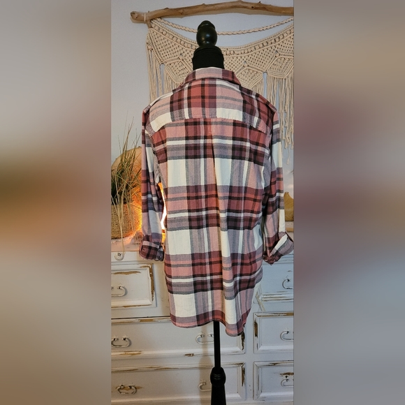 #021 Windriver plaid shirt XL - Picture 2 of 4